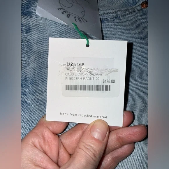 Pistola Cassie Crop High Rise Straight light blue Jeans Size 29 Radiant Wash NWT - Picture 6 of 9